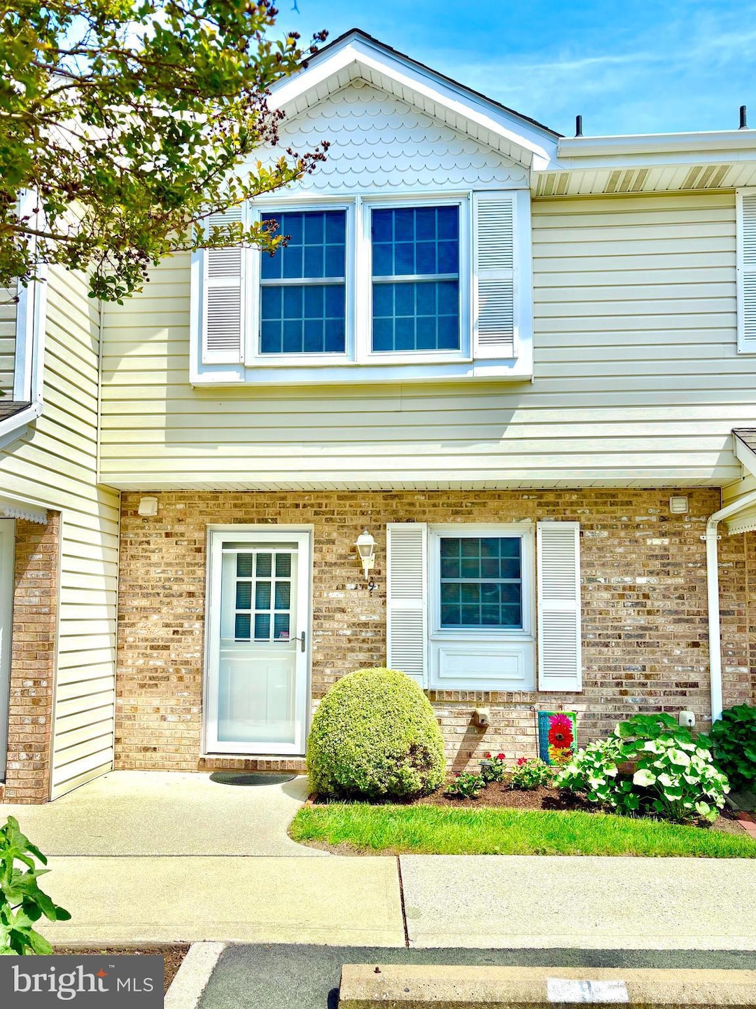 Sold $295,000