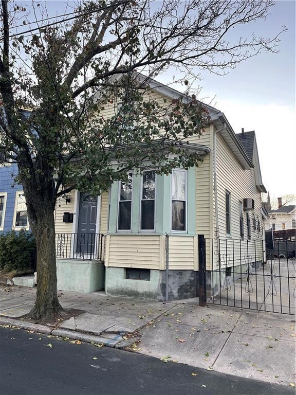 44 Harkness St, Providence, RI 02909 - photo 1