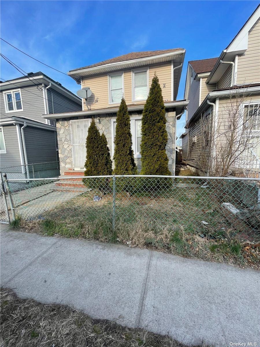 107-41 164th St, Jamaica, NY 11433 - photo 1