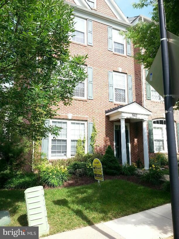 9817 Darcy Forest Dr, Silver Spring, MD 20910 - photo 1