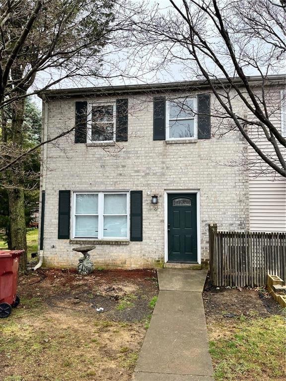 30 Eisenhower Cir, Whitehall, PA 18052 - photo 1