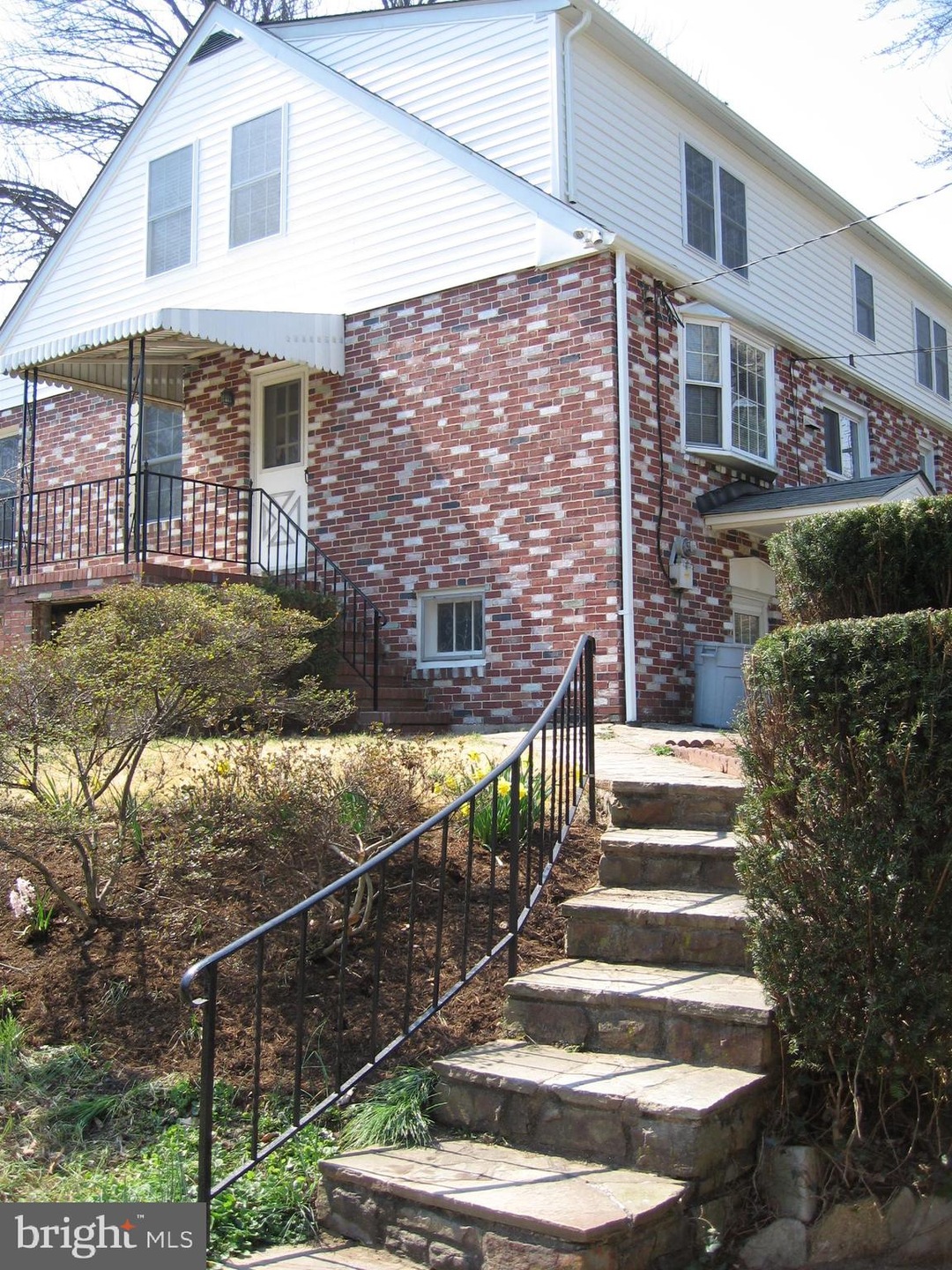 4298 Highview Ave, Baltimore, MD 21229 - photo 1