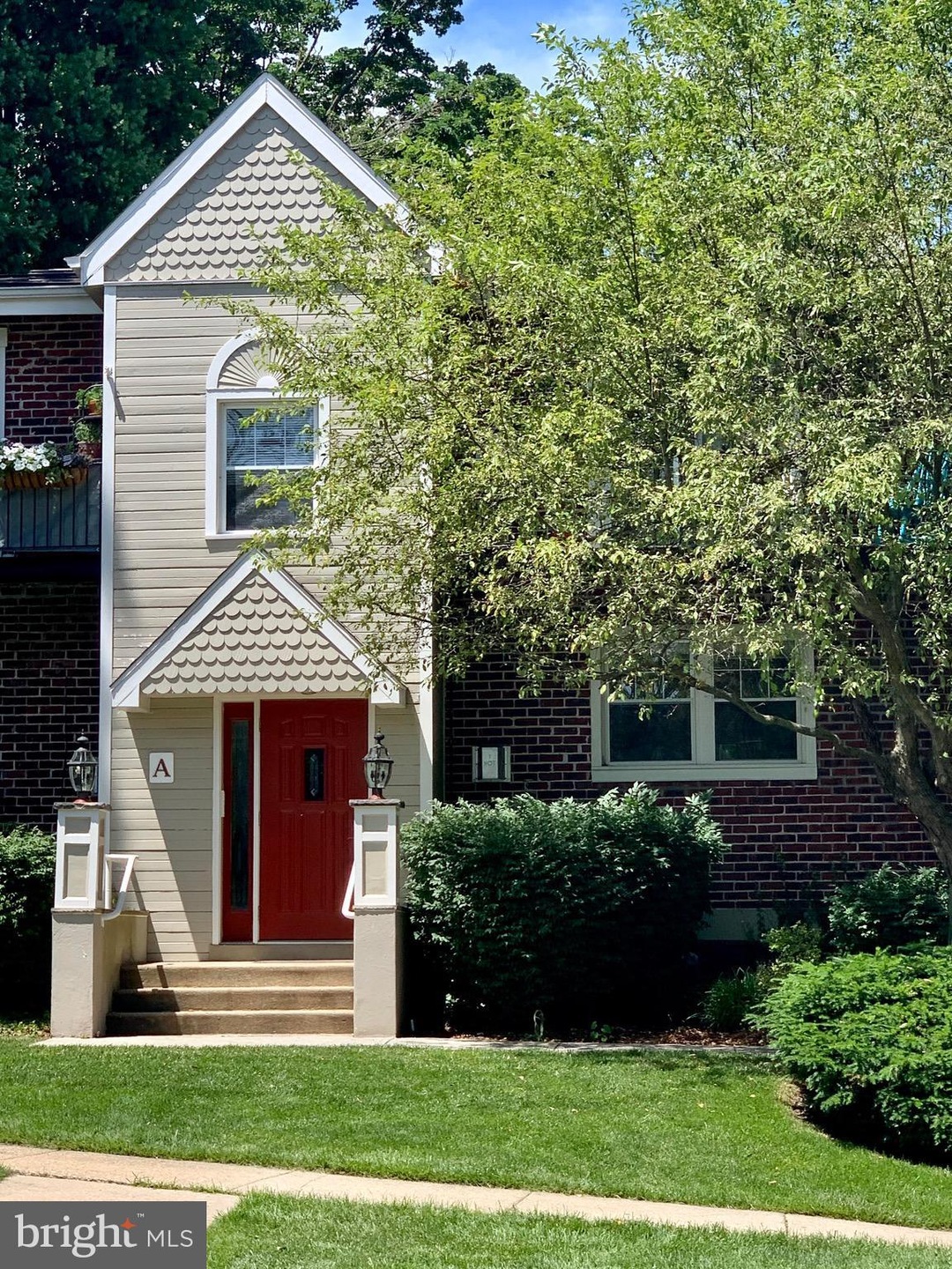 200 N Wayne Ave unit 8, Wayne, PA 19087 - photo 1