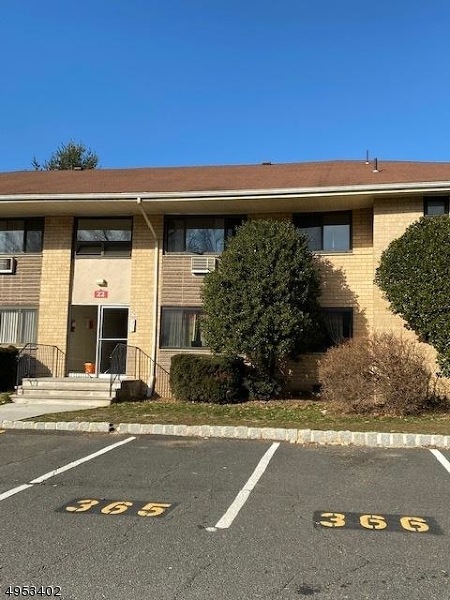 401 Us Highway 22 unit 22H, North Plainfield, NJ 07060 - photo 1