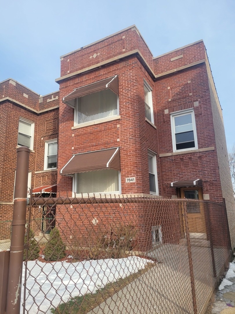 7841 S Loomis Blvd unit 1, Chicago, IL 60620 - photo 1