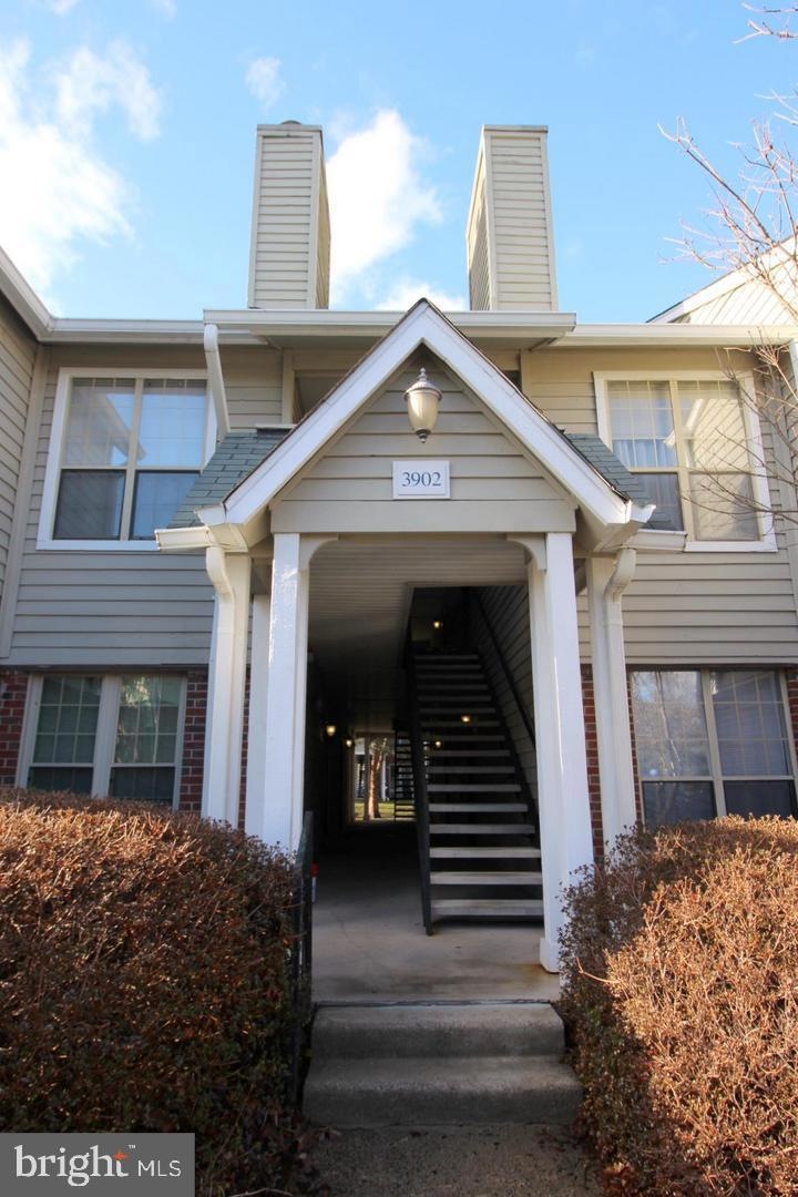 3902 Penderview Dr unit 1423, Fairfax, VA 22033 - photo 1