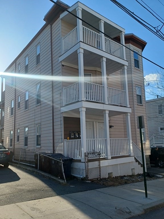 63 Chestnut St unit 1, Everett, MA 02149 - photo 1