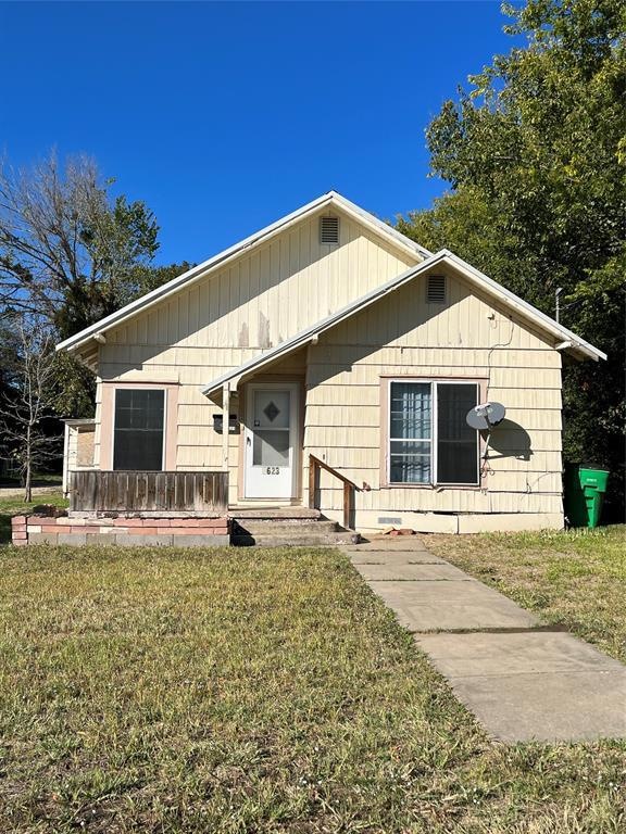1623 Roy St, Gainesville, TX 76240 - photo 1