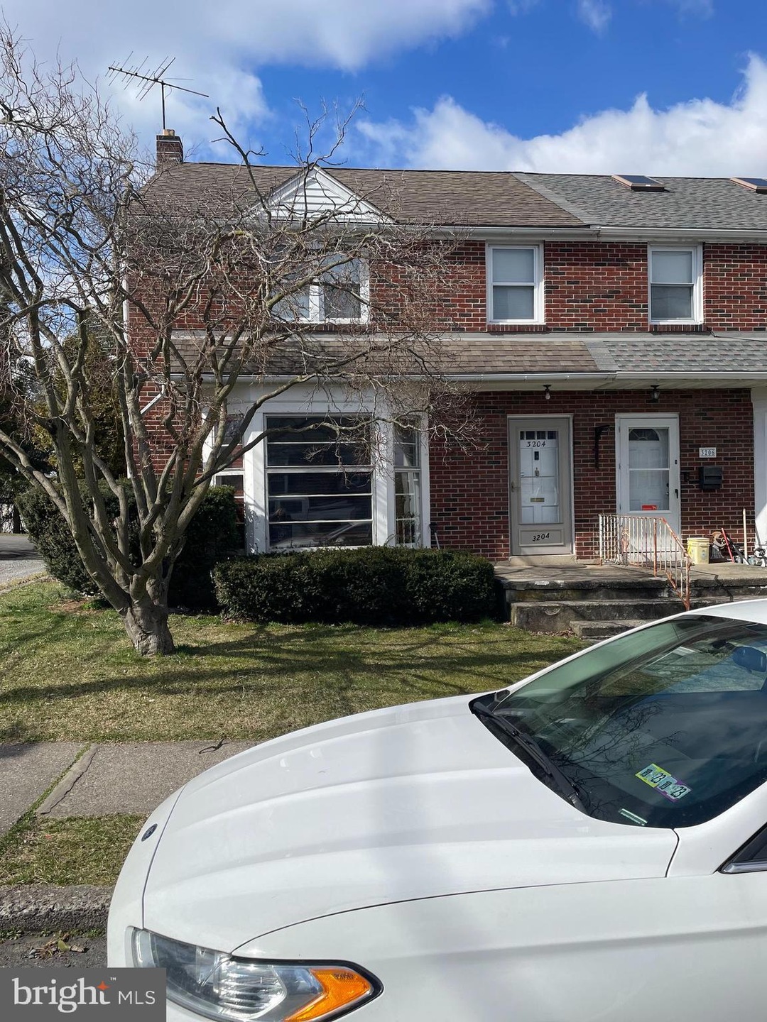 3204 Noble St, Reading, PA 19605 - photo 1