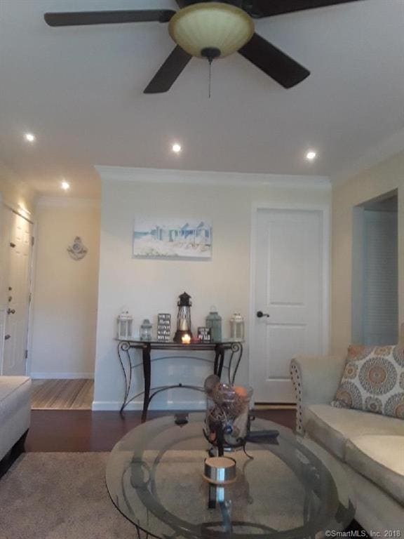 203 Kaynor Dr unit E, Waterbury, CT 06708 - photo 1