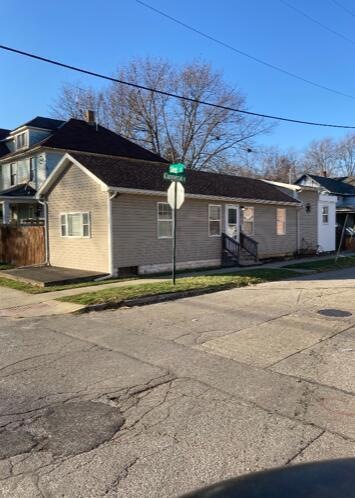 302 Silver St, Marion, OH 43302 - photo 1