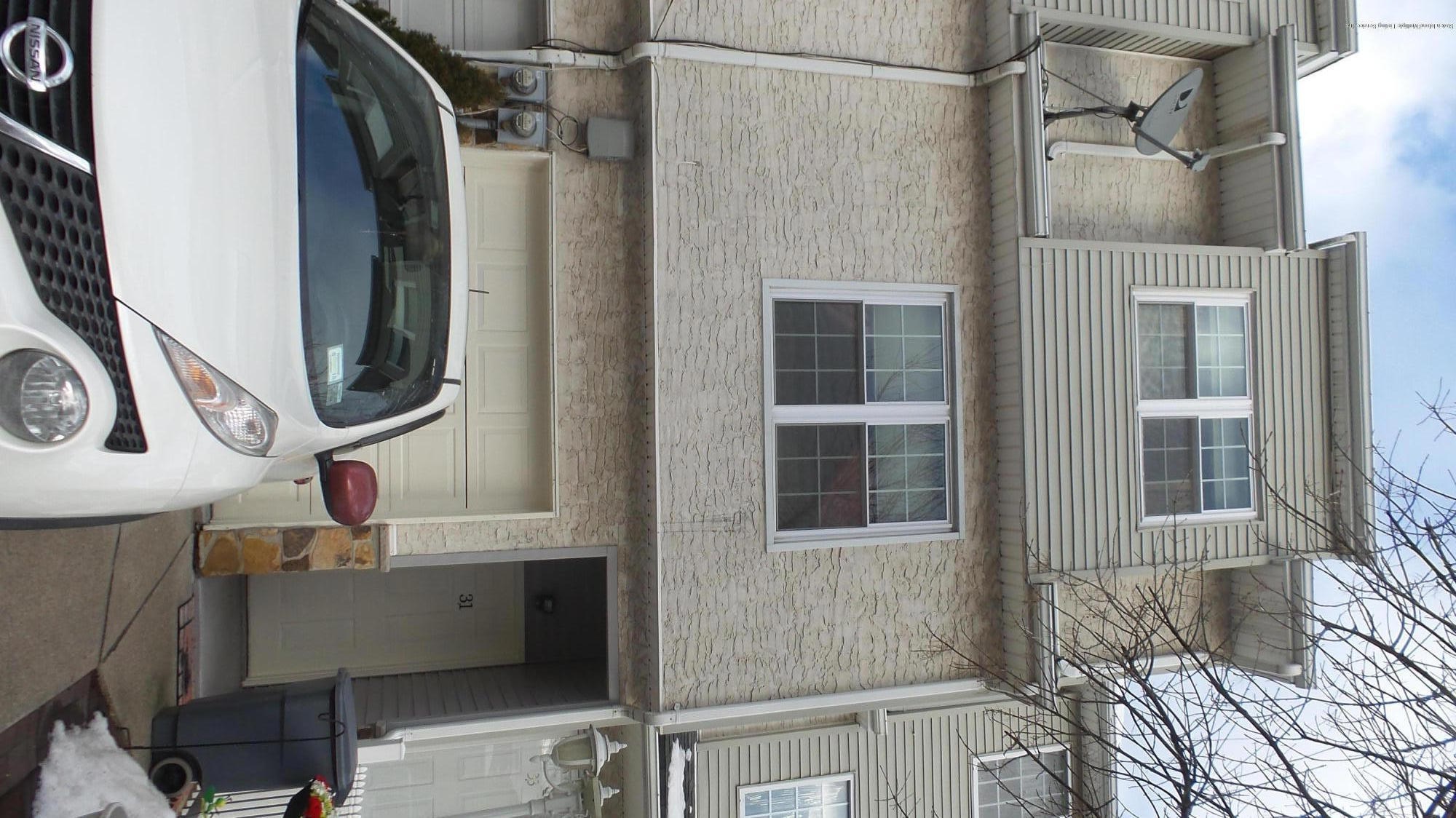 31 Theater Ln, Staten Island, NY 10304 - photo 1