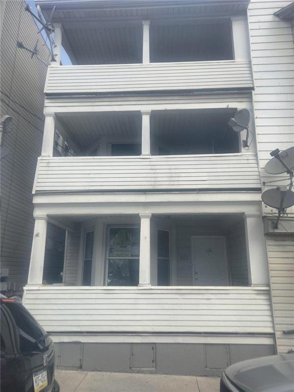 213 E Bertsch St unit 3, Lansford, PA 18232 - photo 1