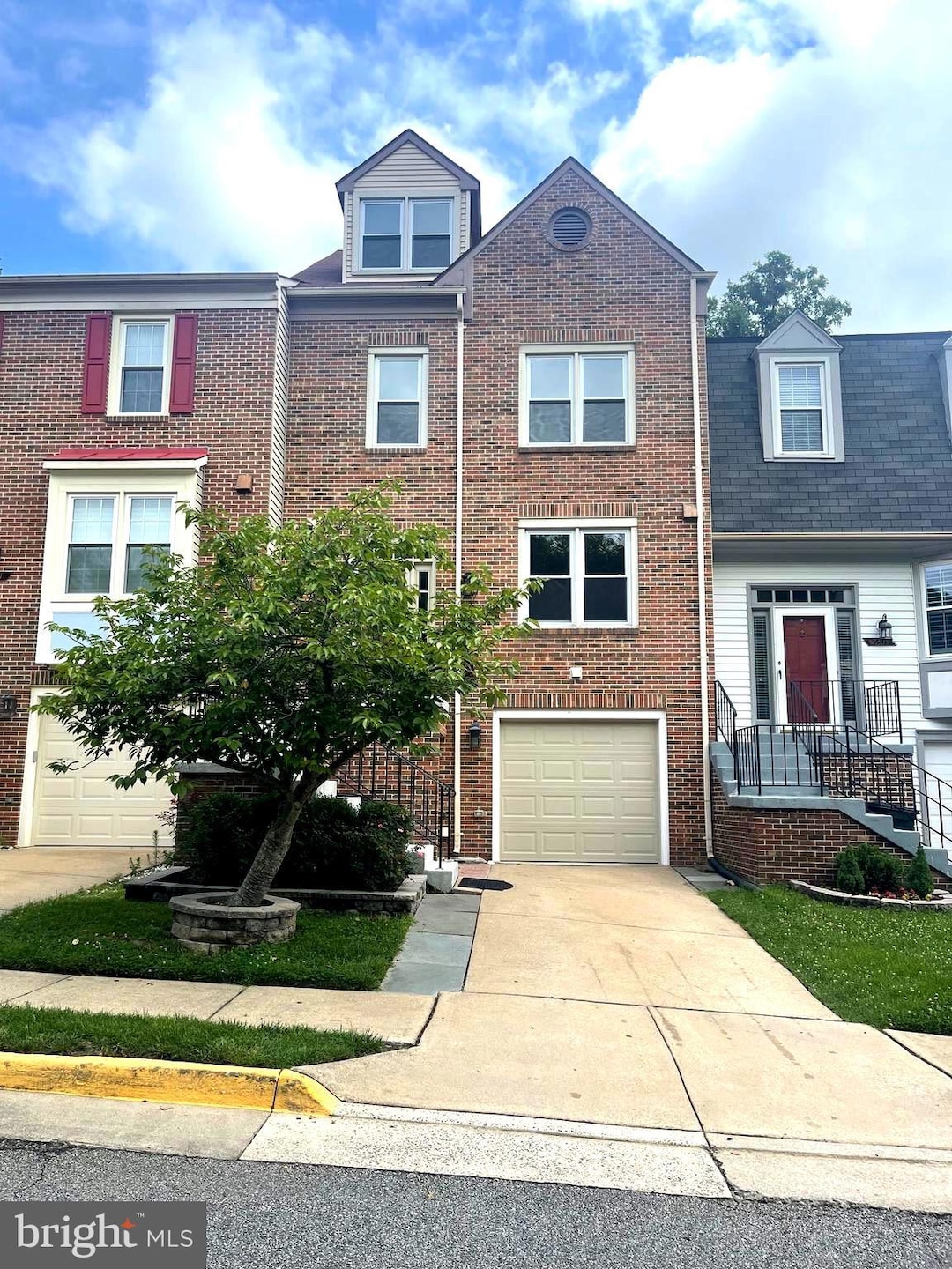 7203 Squirrel Run Ct, Springfield, VA 22152 - photo 1