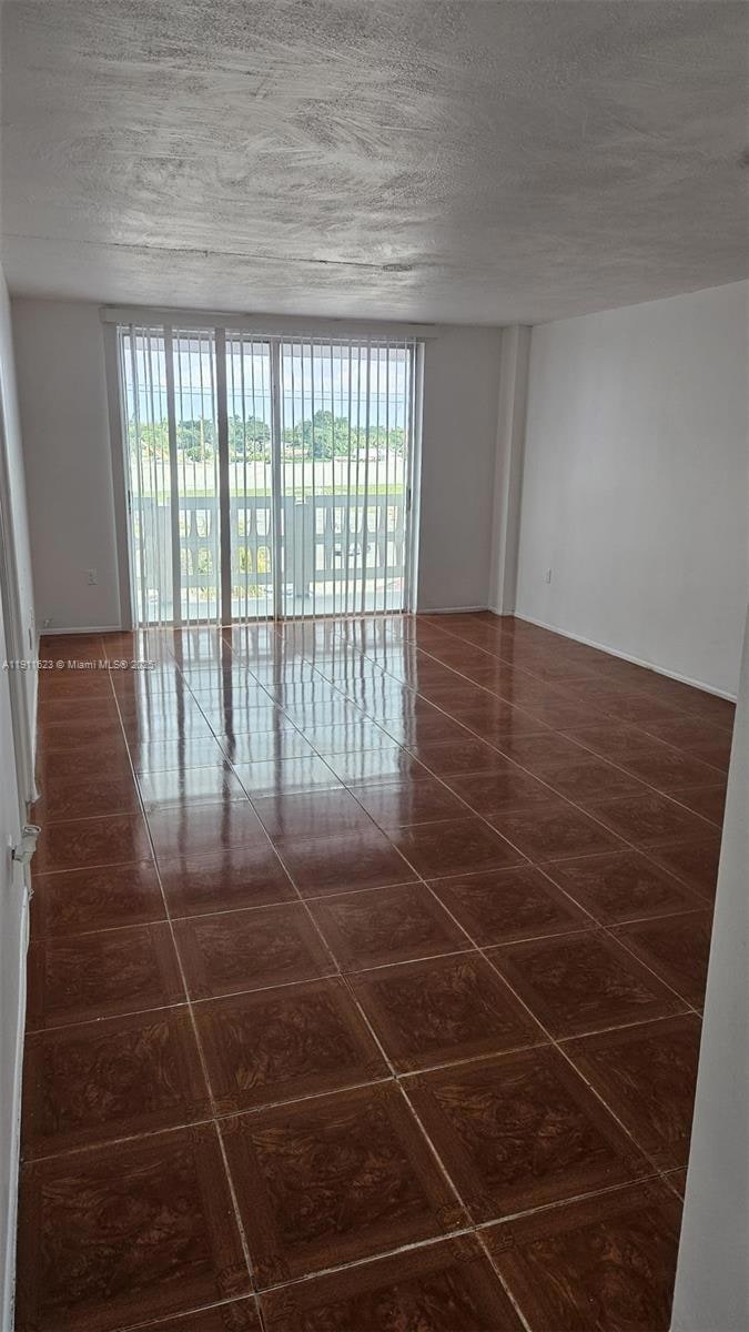 Parkway Towers unit 405, Miami, FL 33169 - photo 1