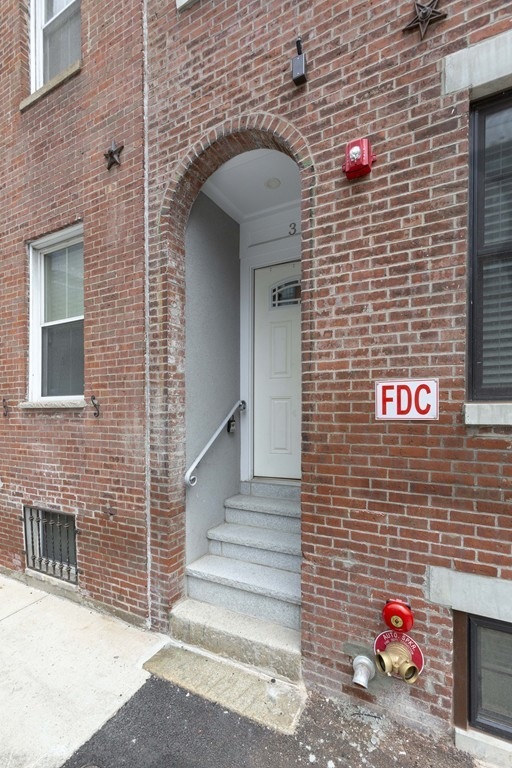 3 Stillman Place, Boston, MA 02113 - photo 1