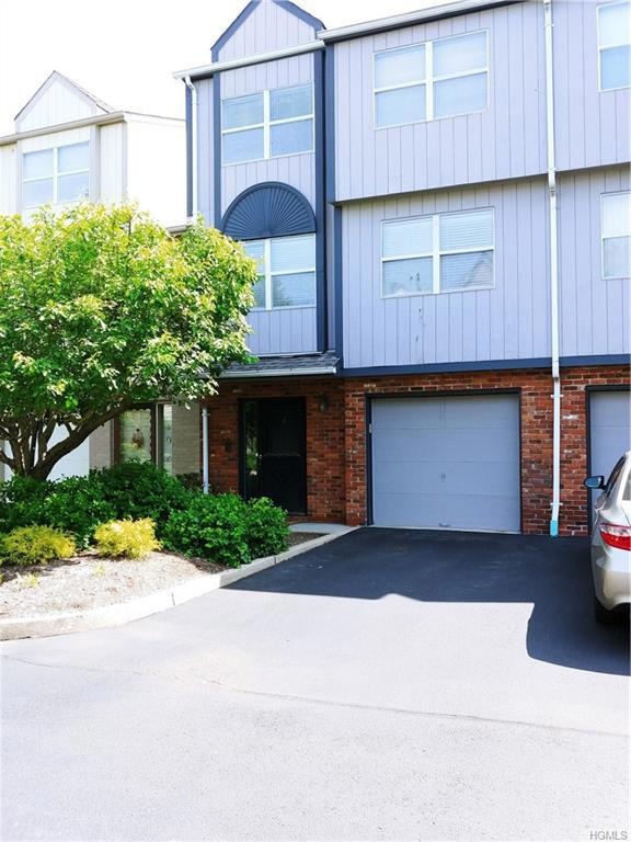 8 Wyndham Ct, Nanuet, NY 10954 - photo 1