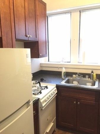 1010 Massachusetts Ave unit 17, Cambridge, MA 02138 - photo 1