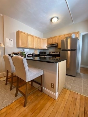 43 Park Vale Ave unit 4, Allston, MA 02134 - photo 1