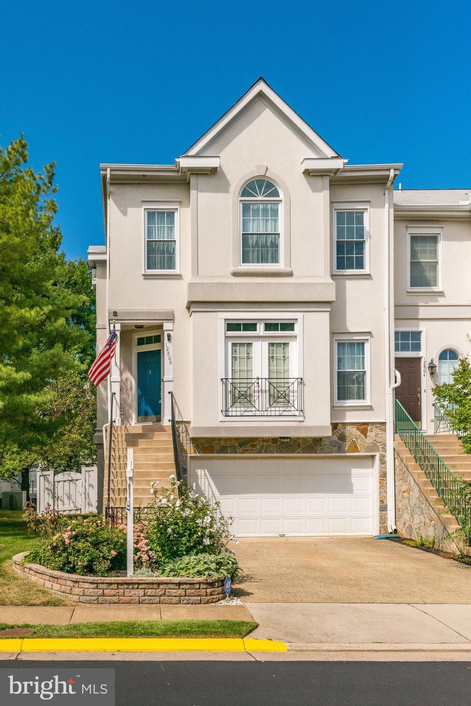 12806 Dogwood Hills Ln, Fairfax, VA 22033 - photo 1