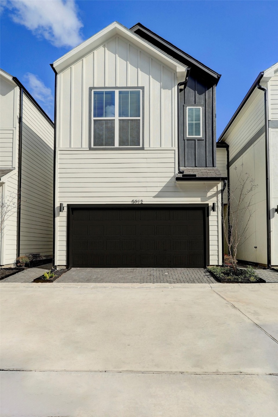 5912 Haring Ln, Houston, TX 77091 - photo 1