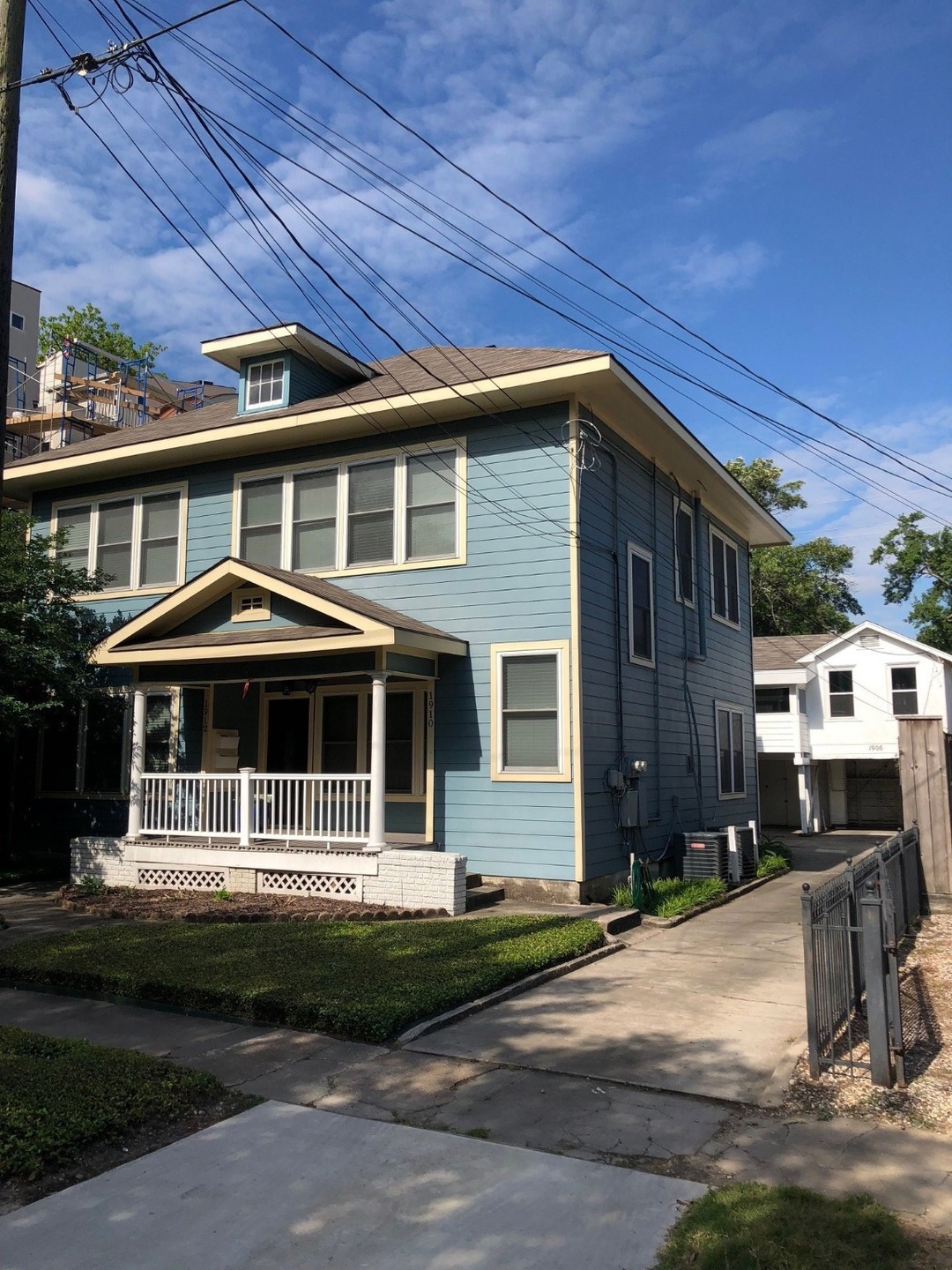 1912 Ridgewood St, Houston, TX 77006 - photo 1