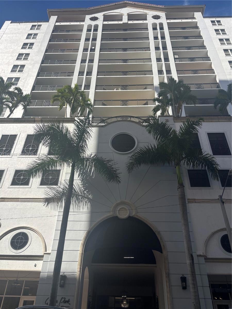 Under Contract $566,000 • Co-Listing Agent