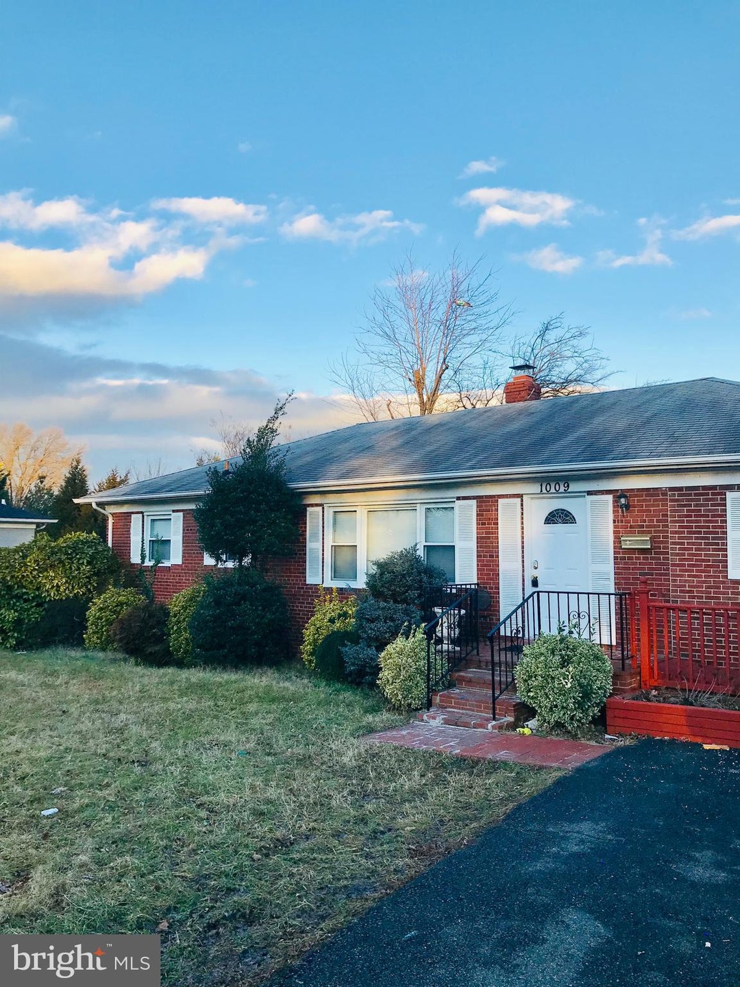 1009 Woods Place, Alexandria, VA 22302 - photo 1