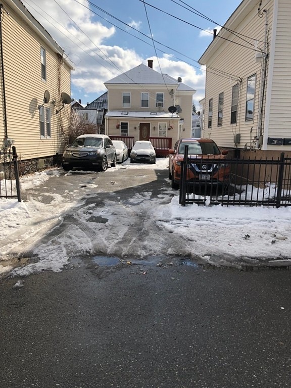 103 Abbott St unit 105, Lawrence, MA 01843 - photo 1