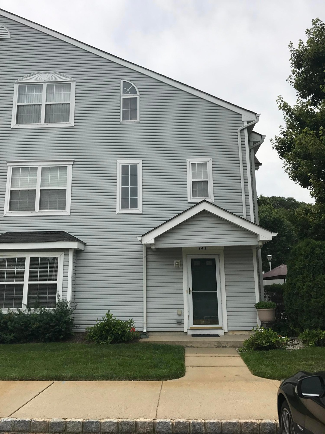 Welcome to 141 Oyster Bay Ct