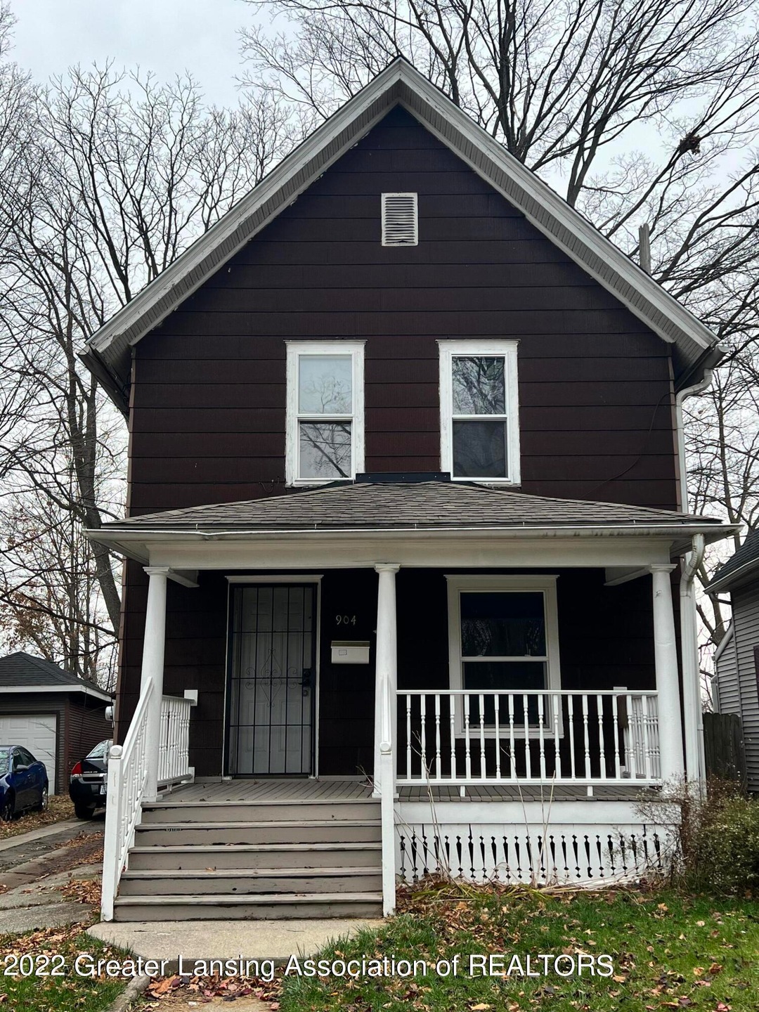 904 N Sycamore St, Lansing, MI 48906 - photo 1