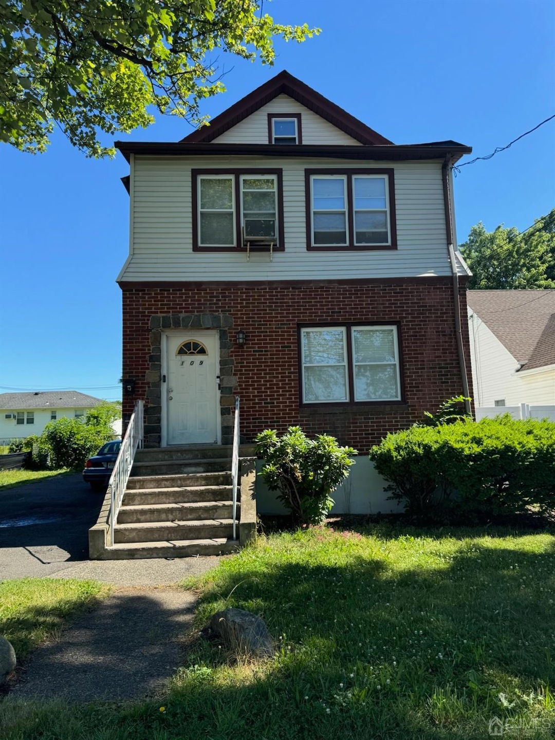 109 Myrtle St unit 1stFL, Cranford, NJ 07016 - photo 1