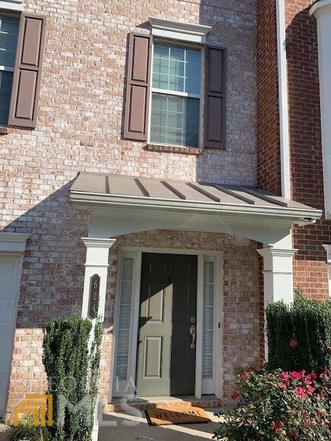 Welcome home to your terrific townhouse in Super S