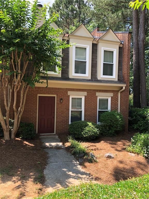 Beautiful brick end unit. Very private and quiet.