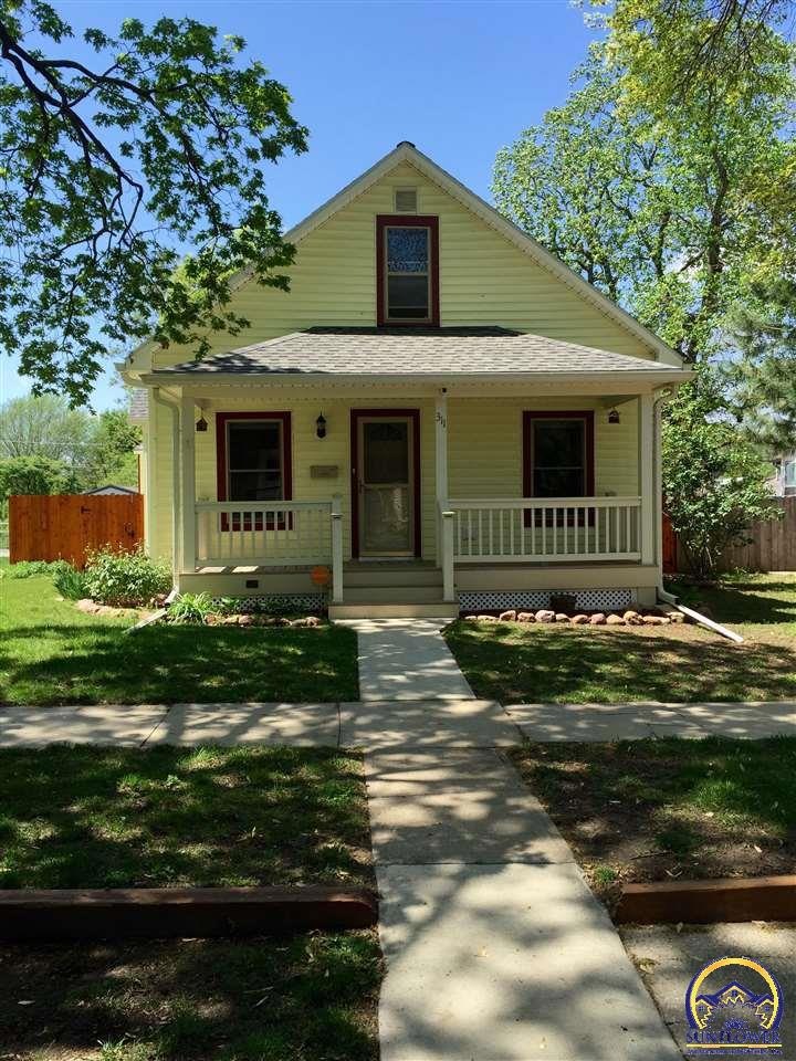 311 SW Orchard St, Topeka, KS 66606 - photo 1