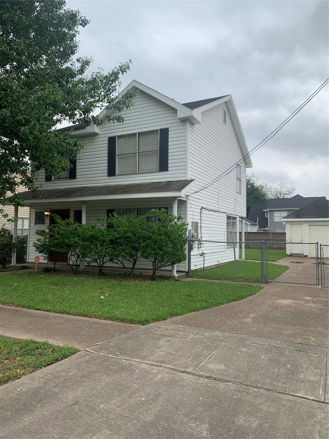 4504 Evella St, Houston, TX 77026 - photo 1