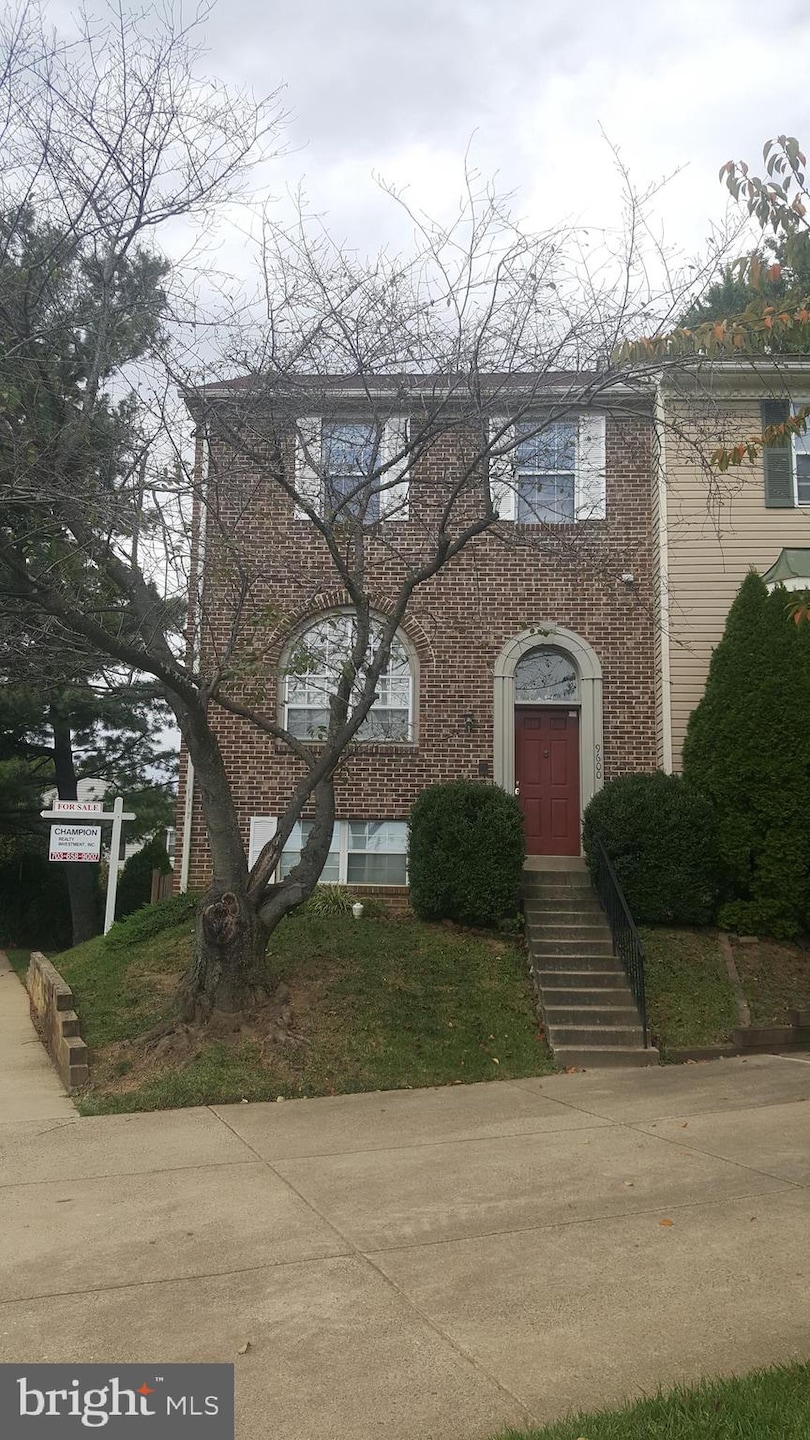 9600 Blake Ln, Fairfax, VA 22031 - photo 1