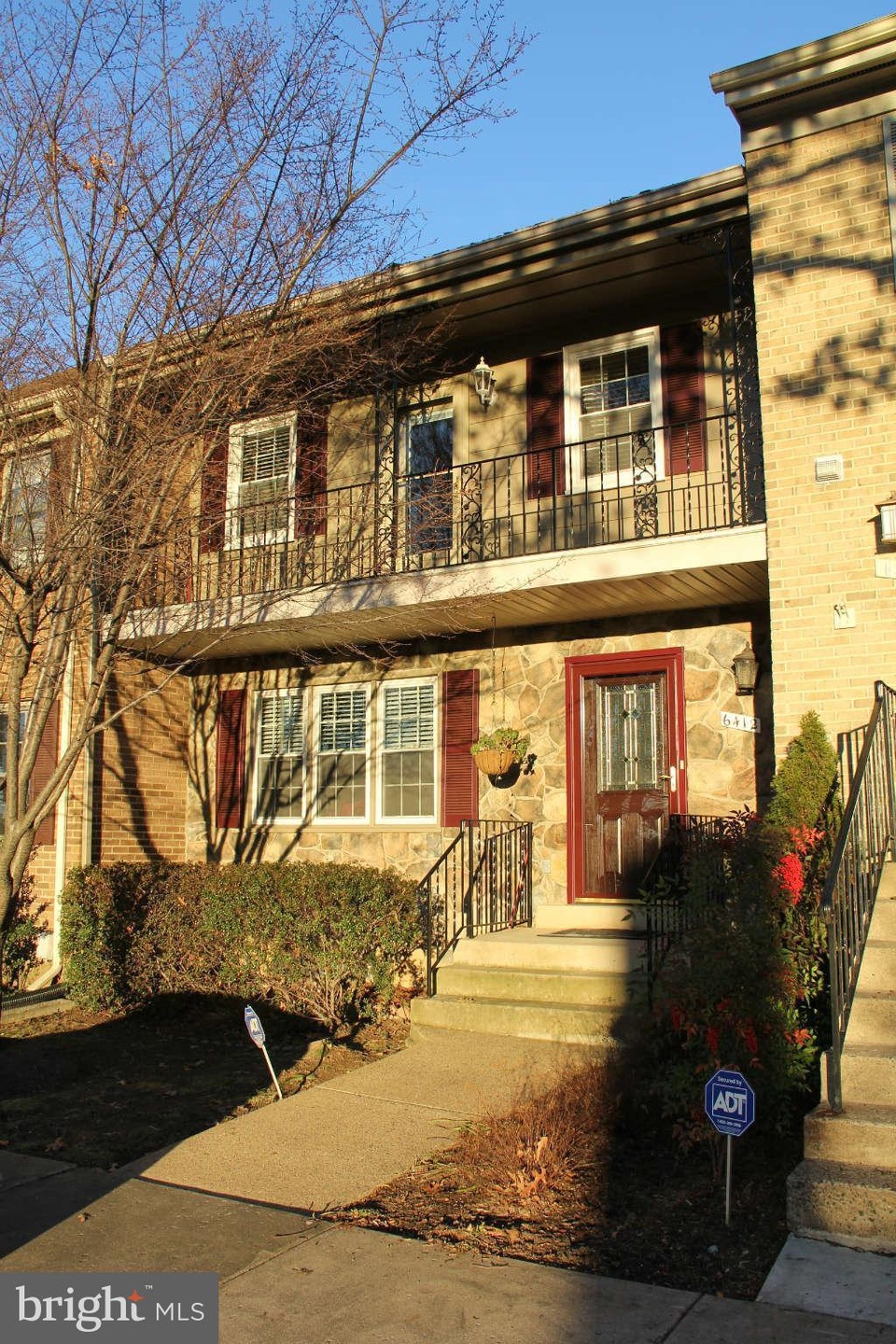 6412 Seven Oaks Ct, Falls Church, VA 22042 - photo 1