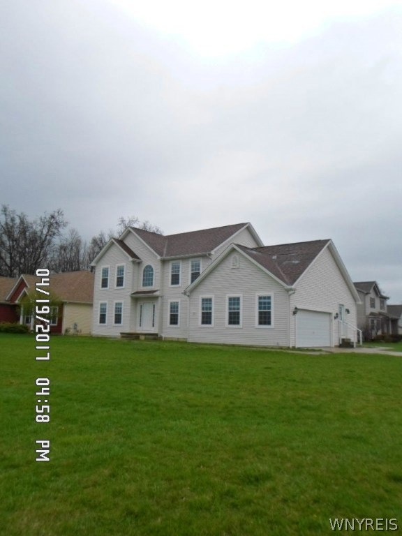 7129 Lakeside Dr, Niagara Falls, NY 14304 - photo 1