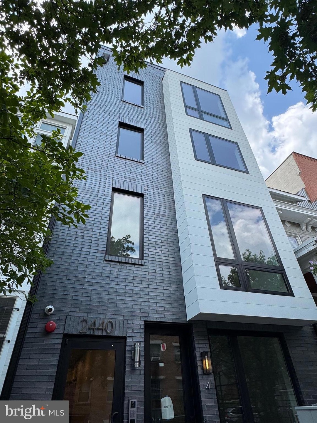 Coming Soon $999,000 • Co-Listing Agent