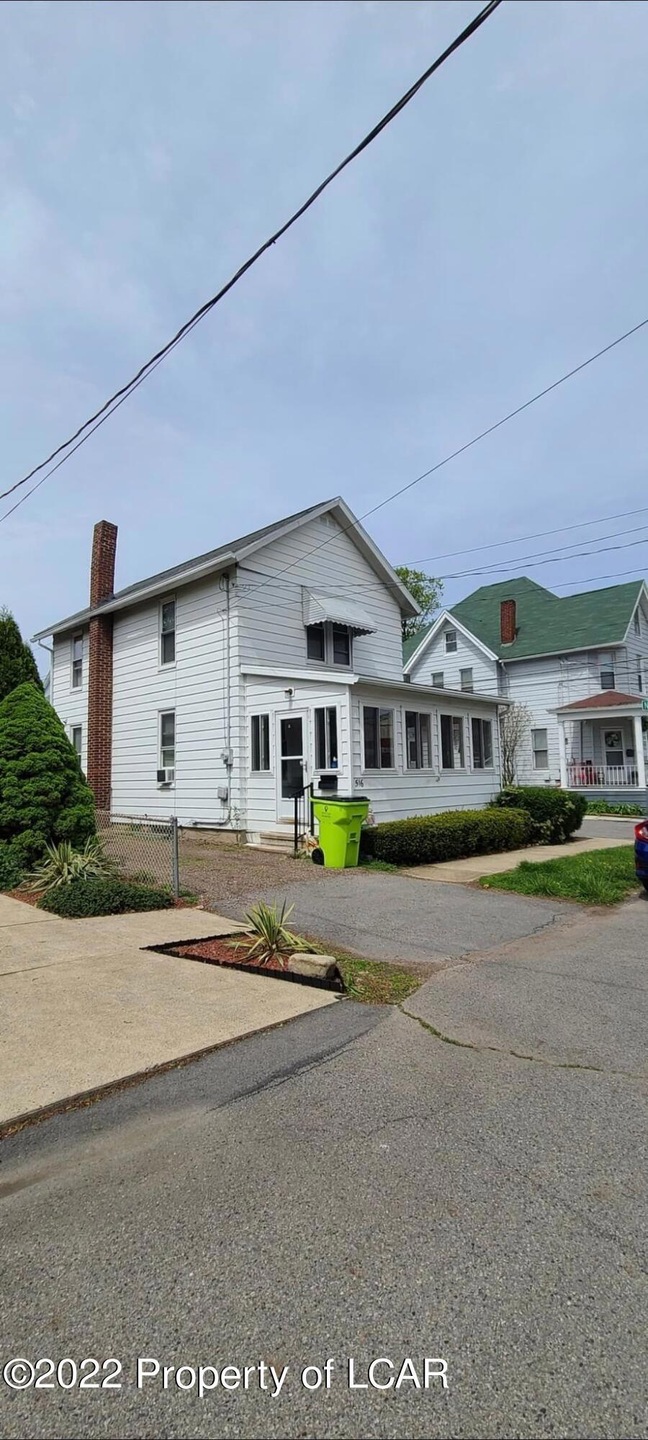 516 2nd St, West Pittston, PA 18643 - photo 1