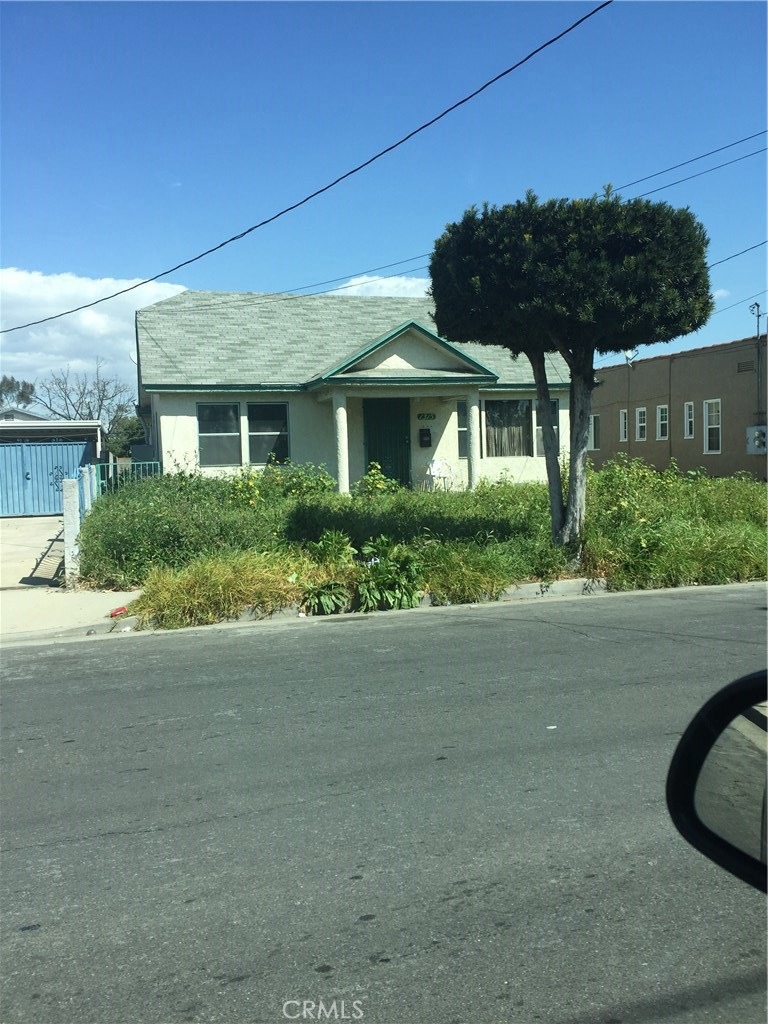 1315 E 118th St, Los Angeles, CA 90059 - photo 1