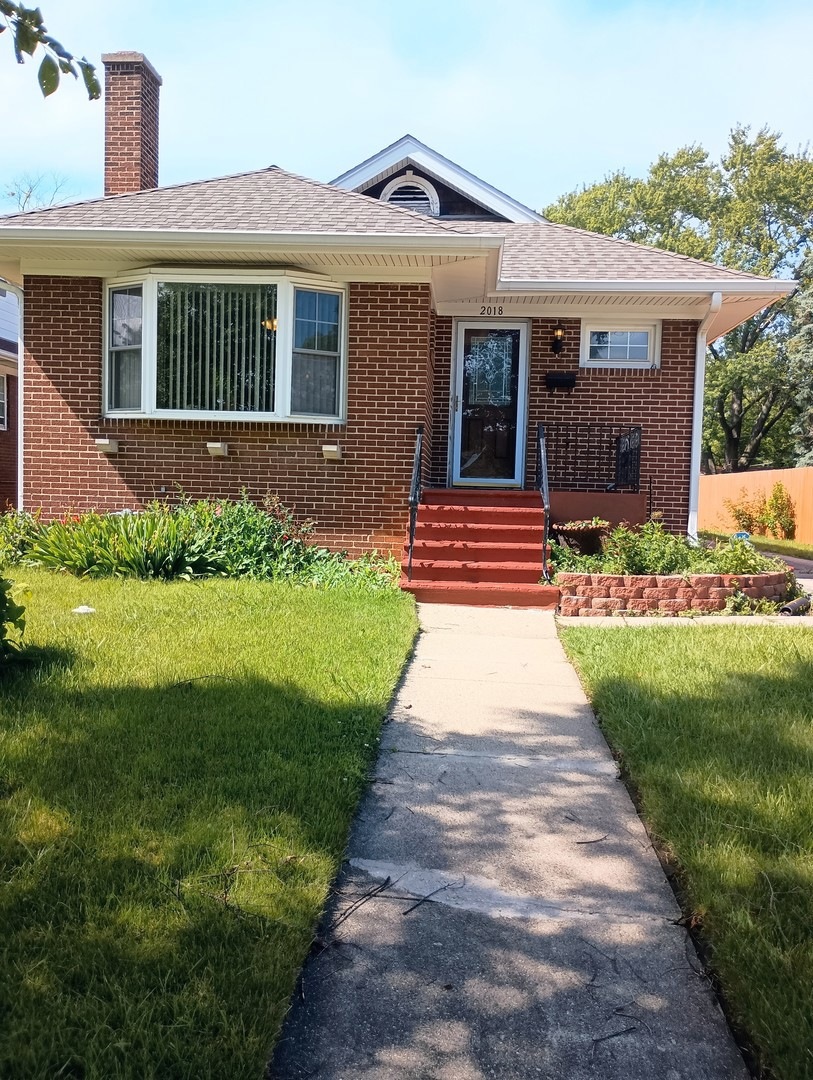 2018 Waverly Place, Waukegan, IL 60085 - photo 1