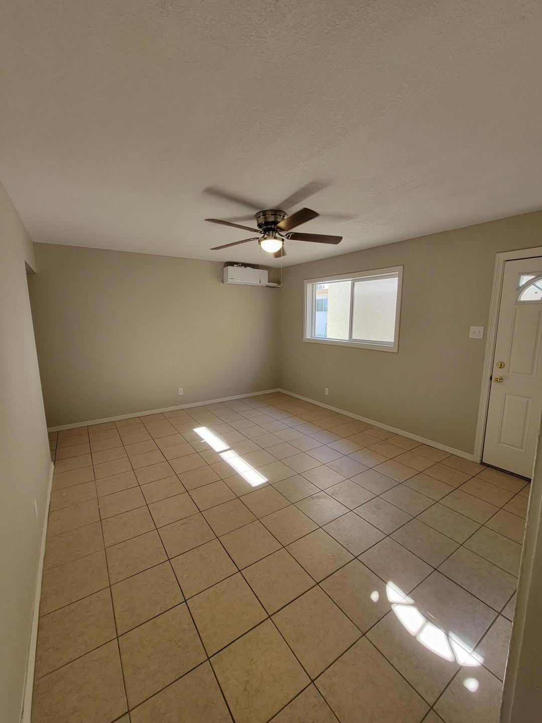 3909 Harrison Ave unit 12, El Paso, TX 79930 - photo 1