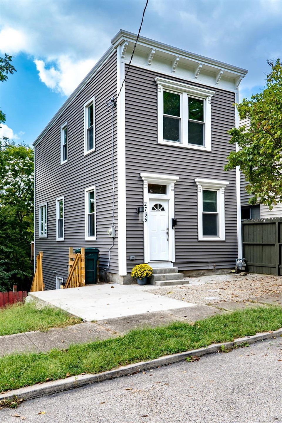 2735 Wagner St, Cincinnati, OH 45225 - photo 1