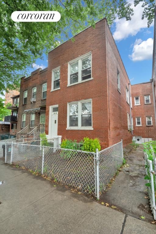 Sold $1,410,000 • Co-Listing Agent