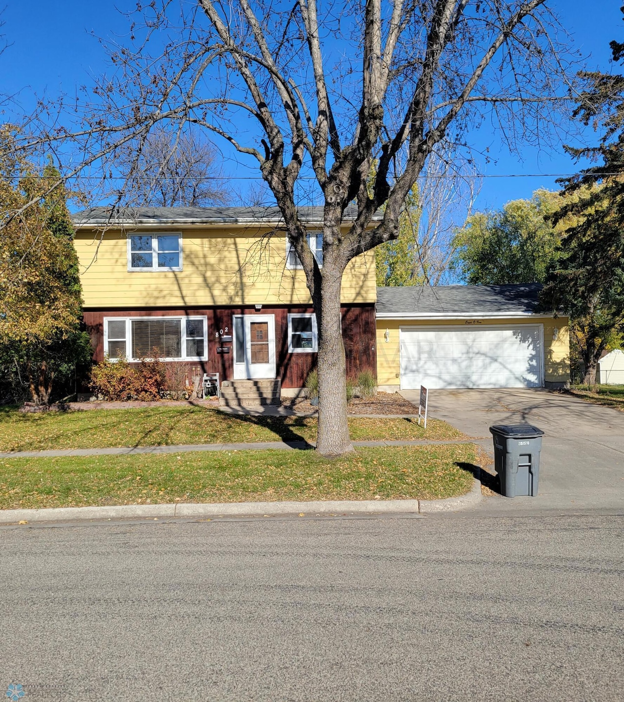 802 11th Ave N, Moorhead, MN 56560 - photo 1