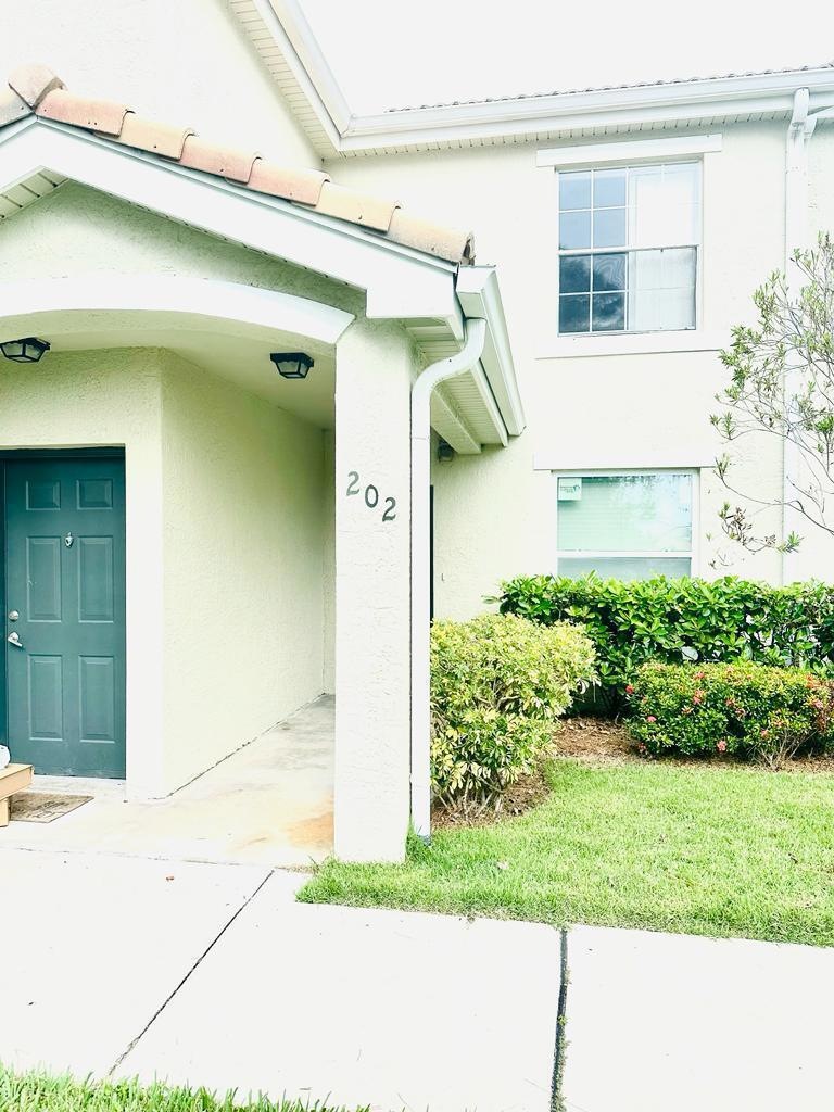 116 SW Peacock Blvd unit 9-202, Port Saint Lucie, FL 34986 - photo 1