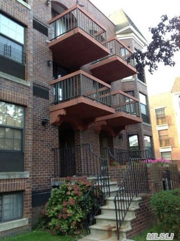 71-10 164th St unit 293, Fresh Meadows, NY 11365 - photo 1