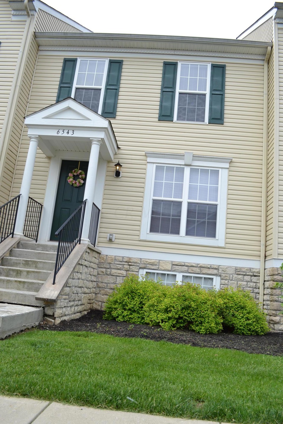 6543 Crab Apple Dr, Canal Winchester, OH 43110 - photo 1